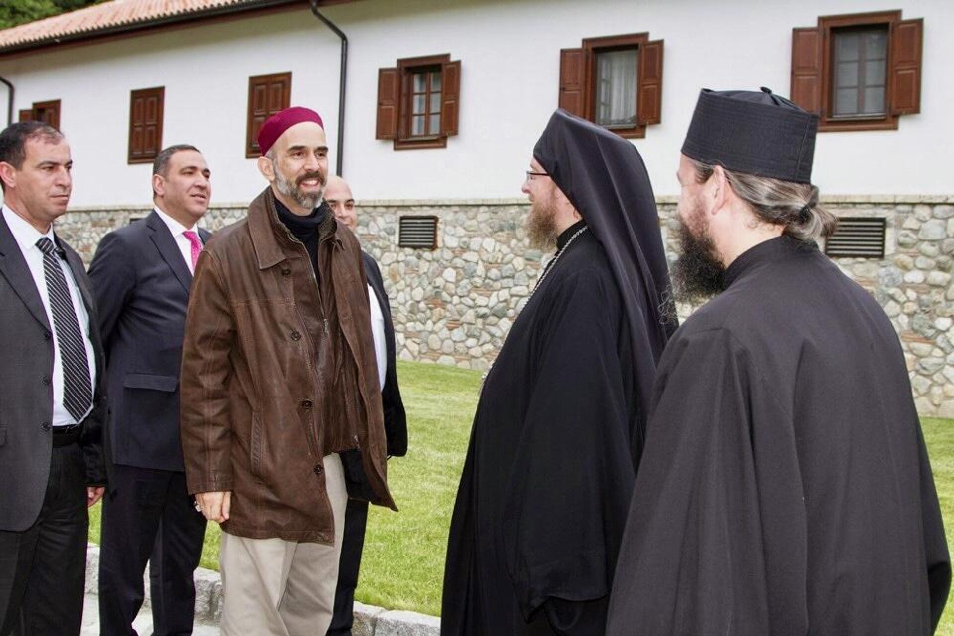 Сарадња међу људима различитих вера, треба да буде заснована на искреном поштовању Сарадња међу људима различитих вера, треба да буде заснована на искреном поштовању - Sputnik Србија, 1920, 15.12.2025