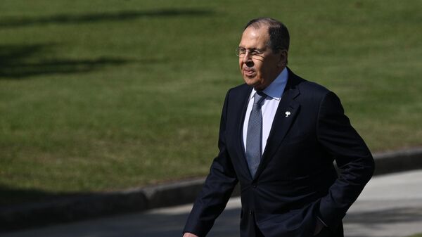 Ministr inostrannыh del RF Sergeй Lavrov posle obщego fotografirovaniя učastnikov XVII sammita BRIKS,  Rio-de-Žaneйro, Braziliя - Sputnik Srbija