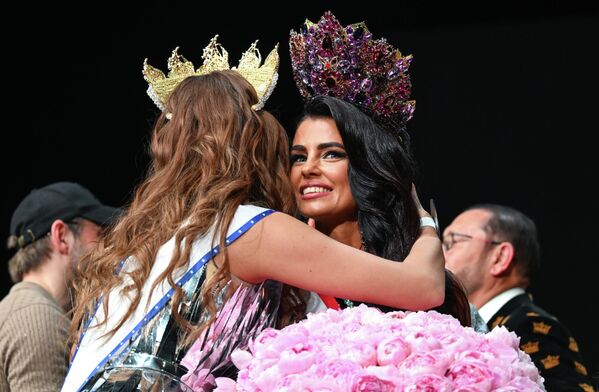 Мис Света Русије: Александра Хватова на такмичењу лепоте и мајчинства. - Sputnik Србија
