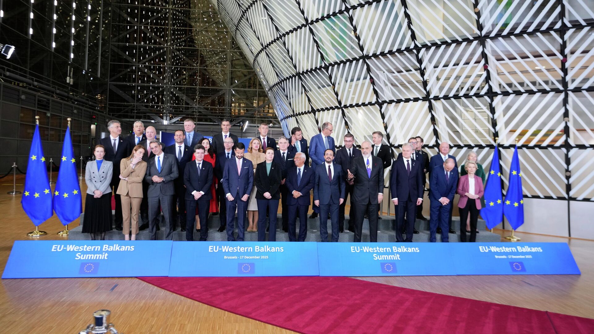 Самит ЕУ- Западни Балкан 2025. Самит ЕУ- Западни Балкан 2025. - Sputnik Србија, 1920, 17.12.2025