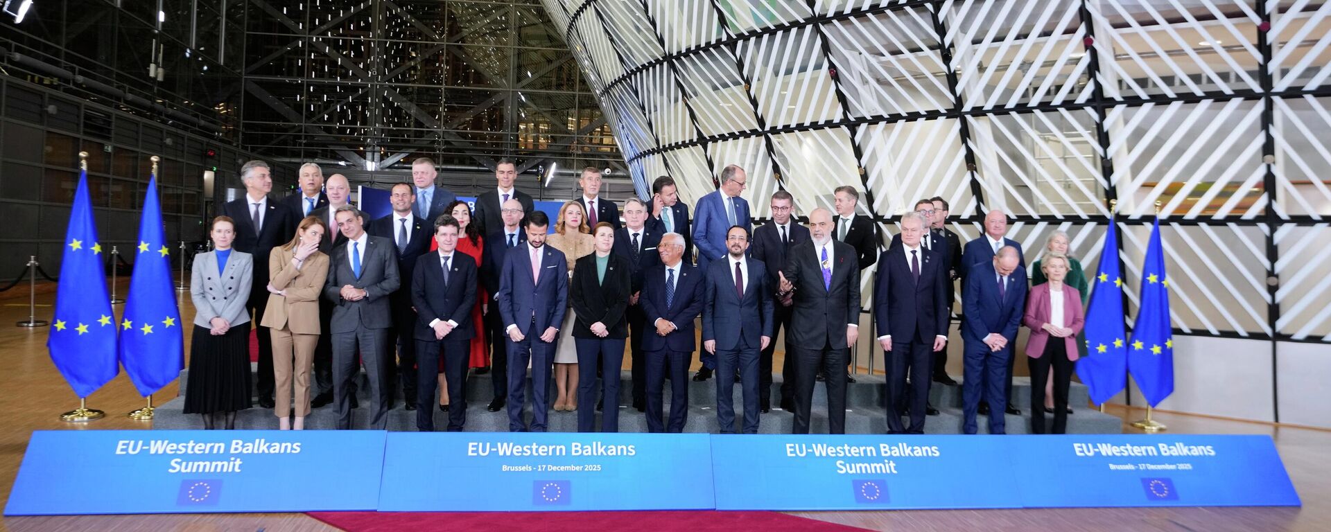 Самит ЕУ- Западни Балкан  2025. - Sputnik Србија, 1920, 17.12.2025