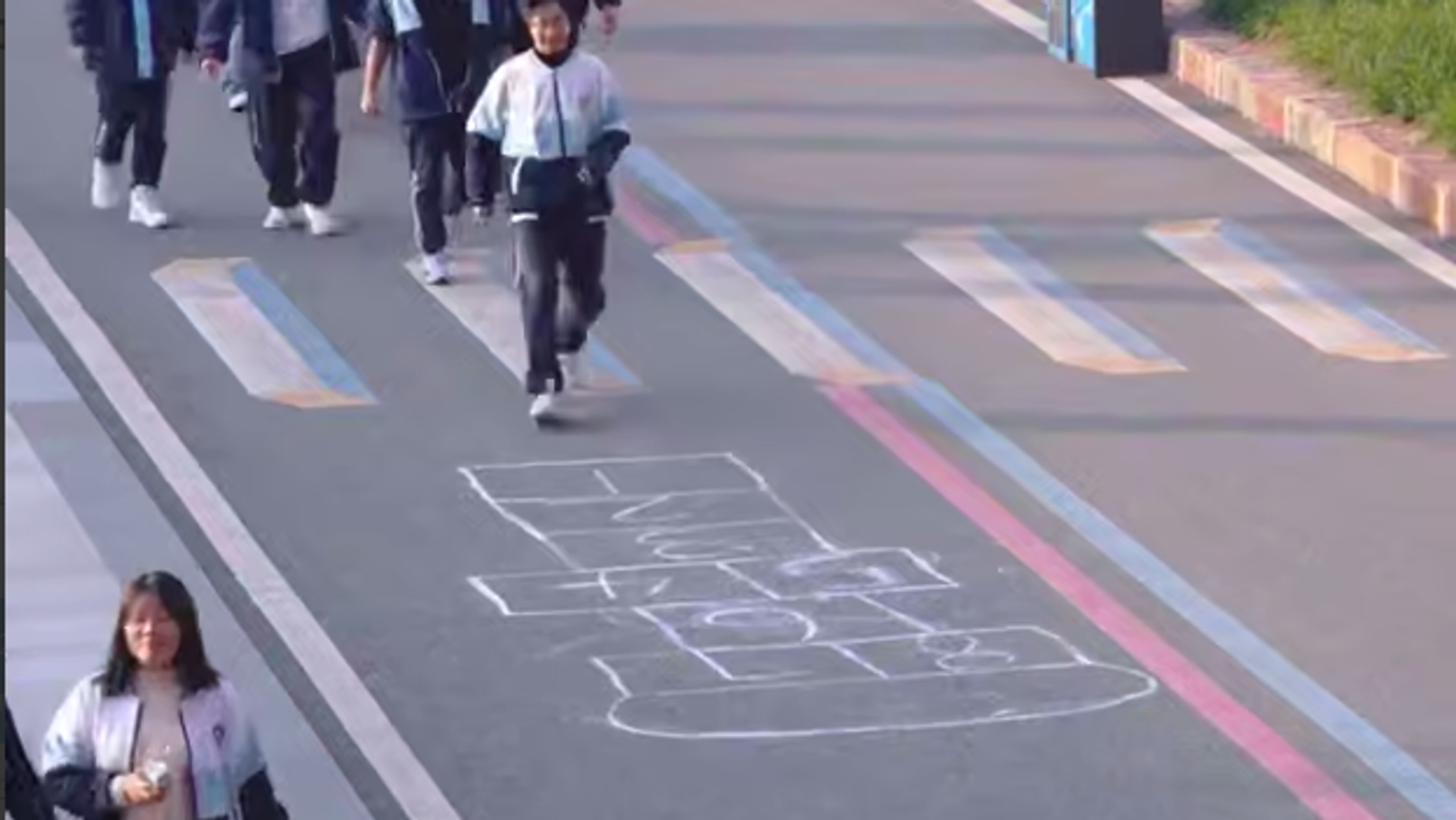 „Школице“ у Сечуану „Школице“ у Сечуану - Sputnik Србија, 1920, 18.12.2025