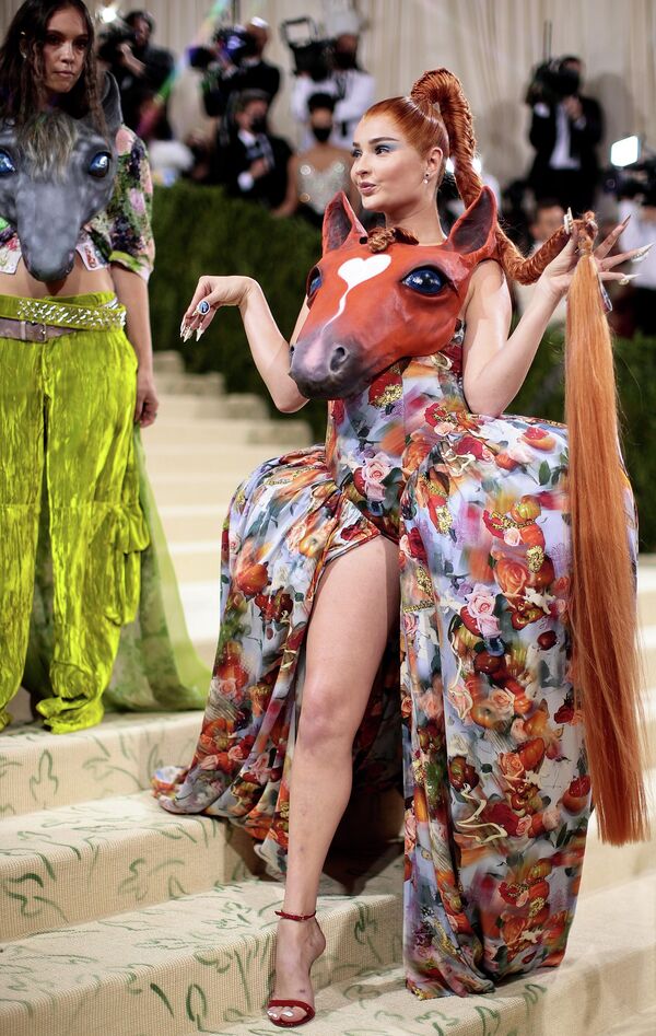 Лексикон моде у Метрополитен музеју уметности 13. септембра 2021. у Њујорку. - Sputnik Србија