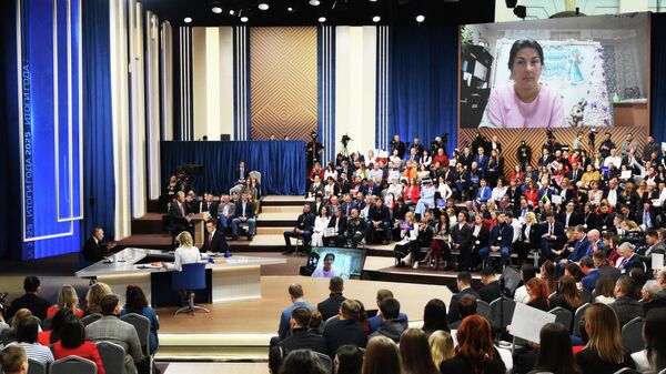 Novinari na godišnjoj konferenciji predsednika Rusije Vladimira Putina - Sputnik Srbija