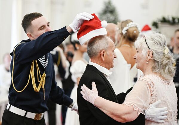 Музички део је употпуњен вокалним наступом међународно награђене певачице А. Гуцаленко. - Sputnik Србија