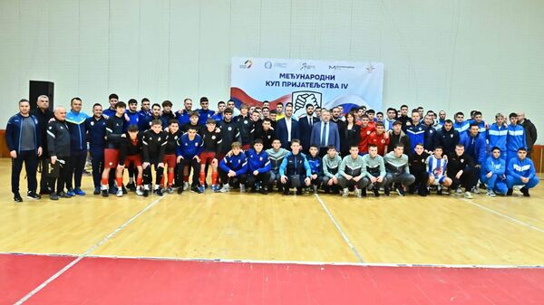 „Овде се боримо за дружбу“! Млади фудбалери из Донбаса први пут у Србији