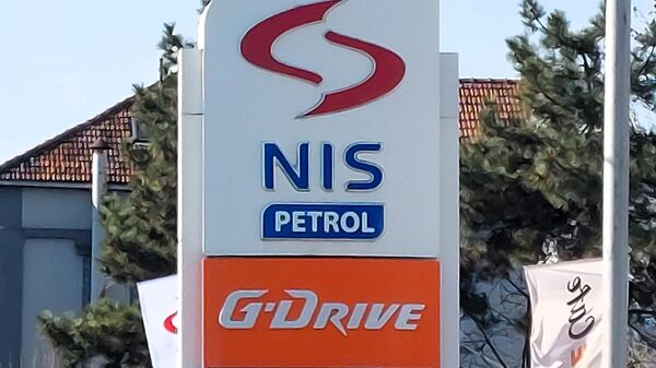 Вучић: Очекујем да Американци дају лиценцу за НИС - рафинерија мора да ради