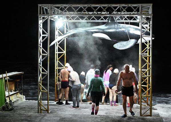 Пливачи су спремни за купање. - Sputnik Србија