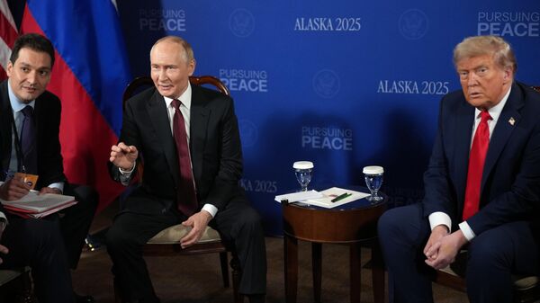 Sammit prezidentov SŠA i Rossii Donalьda Trampa i Vladimira Putina - Sputnik Srbija