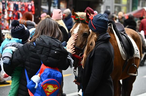 Из године у годину, овај својеврсни празник доброте и хуманости, Београђани и њихови гости све више посећују - Sputnik Србија