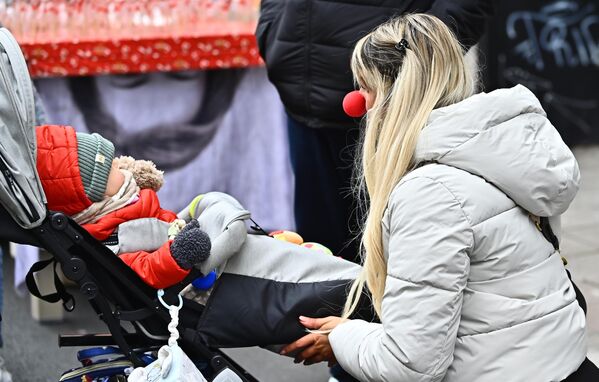 Улица отвореног срца годинама промовише породичне вредности, љубав и поштовање  - Sputnik Србија