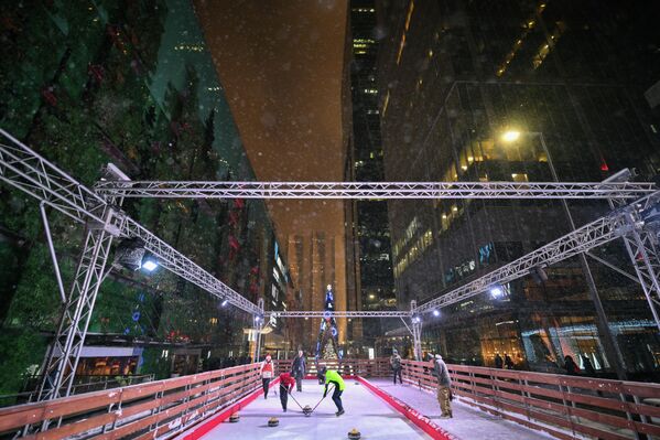 Часови карлинга у центру за карлинг у пешачкој зони Москва-Сити. - Sputnik Србија