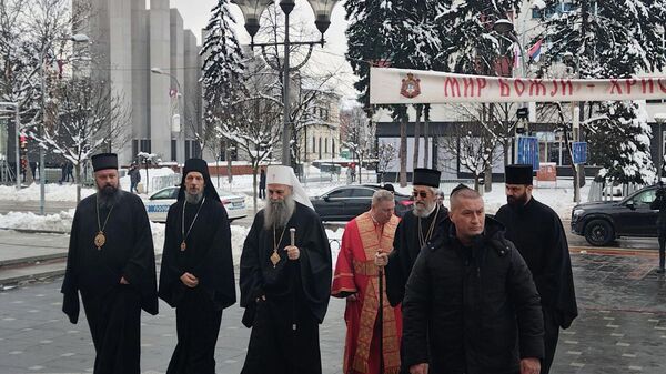 Патријарх Порфирије стиже у Храм Христа Спаситеља на литургију - Sputnik Србија