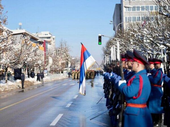 Бројни грађани Бањалуке и уопште Републике Српске испратили су свечани дефиле.  - Sputnik Србија