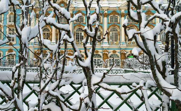 Prva ruska putnička železnica povezala je Carsko Selo i stanicu Vitebsk u Sankt Peterburgu 1836. godine. - Sputnik Srbija