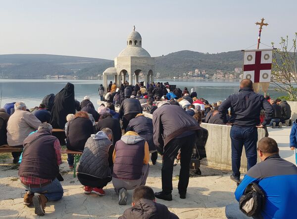 ЕКСКЛУЗИВНО: Детаљи мрачног сценарија којим Црна Гора креће у отимање српских светиња - Sputnik Србија