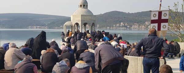 Narod brani krstionicu - Sputnik Srbija