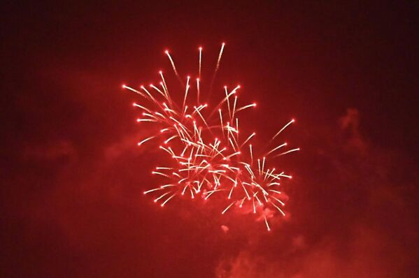 Спектакуларни ватромет је било могуће видети из више делова града. - Sputnik Србија