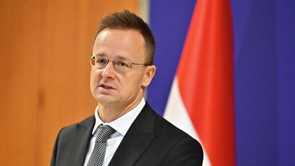 Сијарто: Зеленски није претио само Орбану, већ свим Мађарима