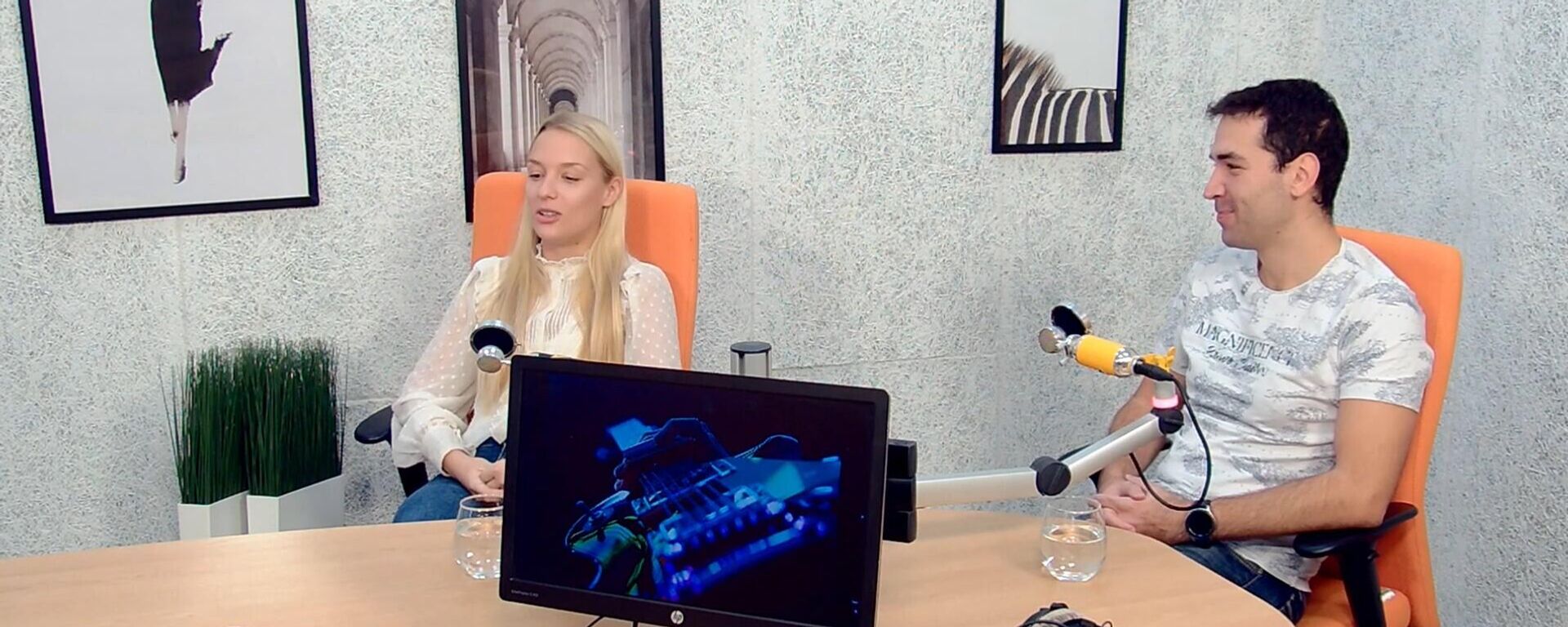 Бојана Ђурашковић Милошевић и Марко Милошевић, глумци, Пан театар - Sputnik Србија, 1920, 17.01.2026