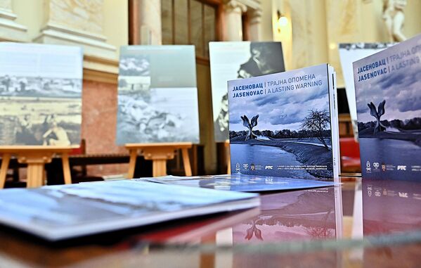 Заинтересовани посетиоци могу да се обрате Групи за едукацију Народне скупштине на бројеве телефона 011/3026-273 и 011/3026236.  - Sputnik Србија