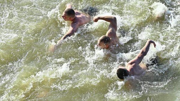 Други пут након 70 година за Часни крст пливало се и у Далмацији