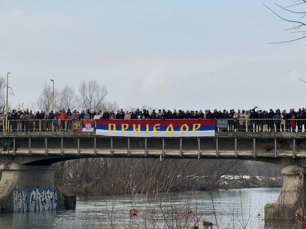 U Prijedoruje je prvi doplivao Vanja Rađenović. - Sputnik Srbija