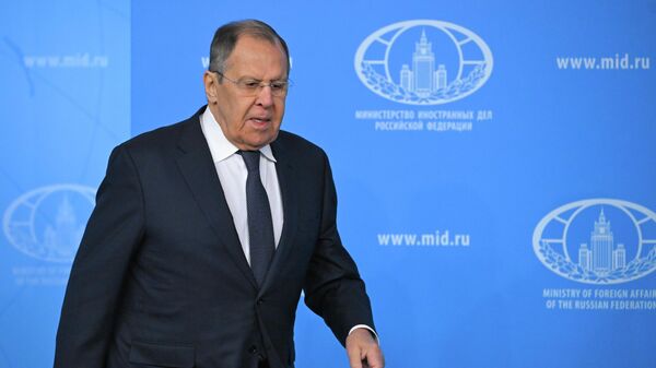 Лавров: Продаја НИС у интересу Русије - ЕУ хоће да понизи Србију!