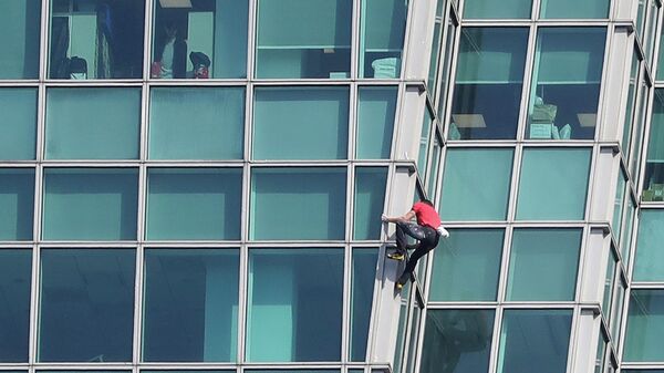 Алекс Хонолд попео се на „Тајпеј 101“. - Sputnik Србија