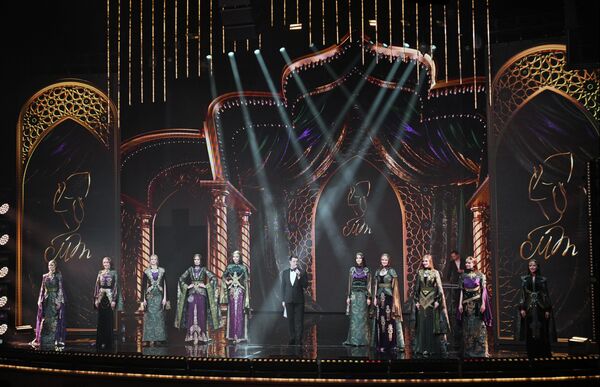 Учеснице су показале своје способности у дефилеу, као и своје креативне и интелектуалне вештине. - Sputnik Србија