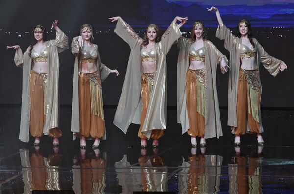 На такмичењу је учествовало тридесет младих жена из разних градова Татарстана, узраста од 15 до 23 године. - Sputnik Србија