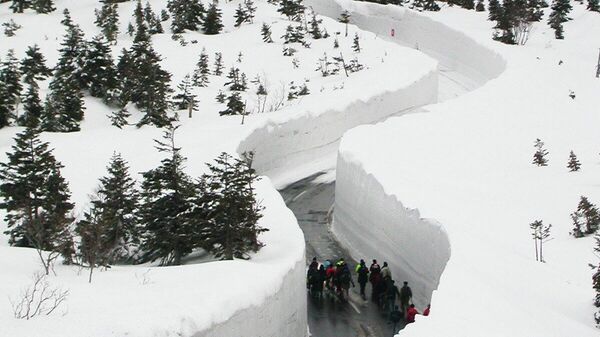 Зима показује зубе: У којим градовима има највише снега /фото/