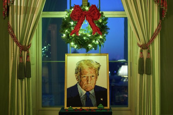 Лего портрет председника Доналда Трампа краси Зелену собу Беле куће. - Sputnik Србија