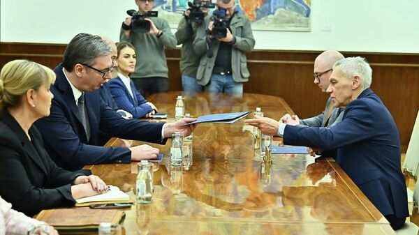 Вучић се састао са Боцан-Харченком: У фокусу енергетика и решења за НИС