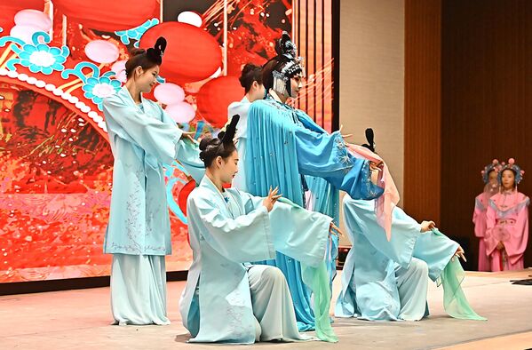  Сечуанска опера је наведена међу првим делима на „Листи нематеријалне културне баштине“ кинеског Министарства културе, објављеној 20. маја 2006. године. - Sputnik Србија