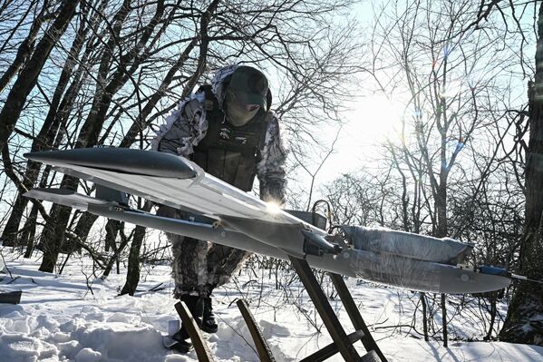 Припрема дрона. - Sputnik Србија