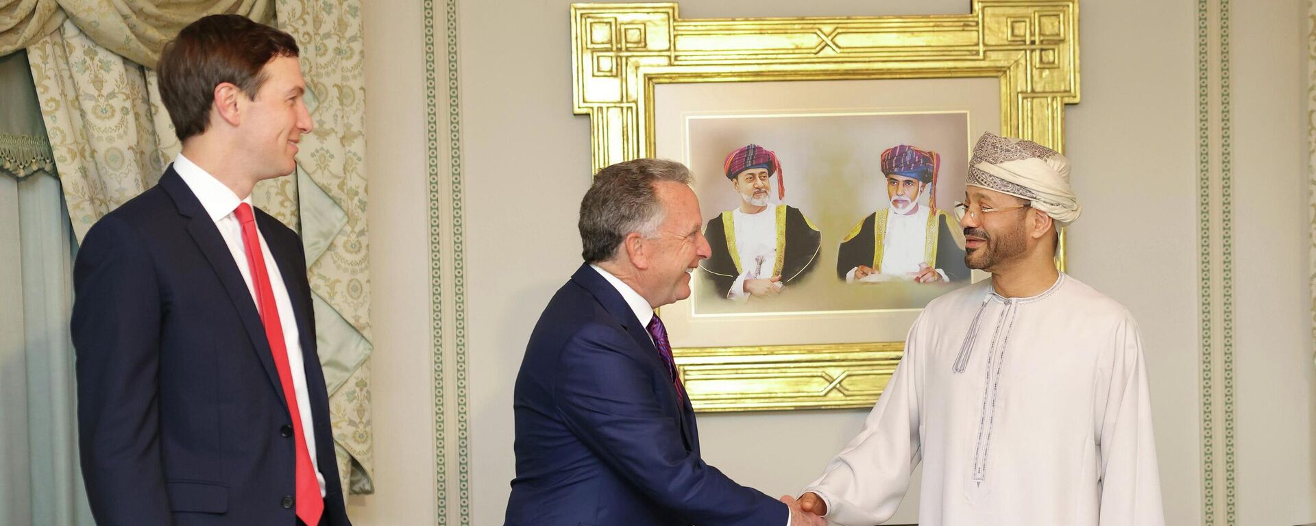 Специјални изасланик САД Стив Виткоф, Џаред Кушнер и министар спољних послова Омана Бадр ал-Бусаиди - Sputnik Србија, 1920, 06.02.2026