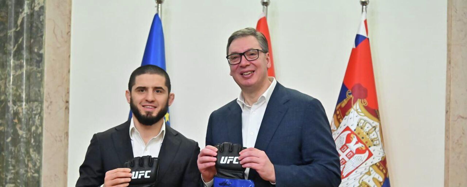 Александар Вучић и Ислам Махачев - Sputnik Србија, 1920, 11.02.2026