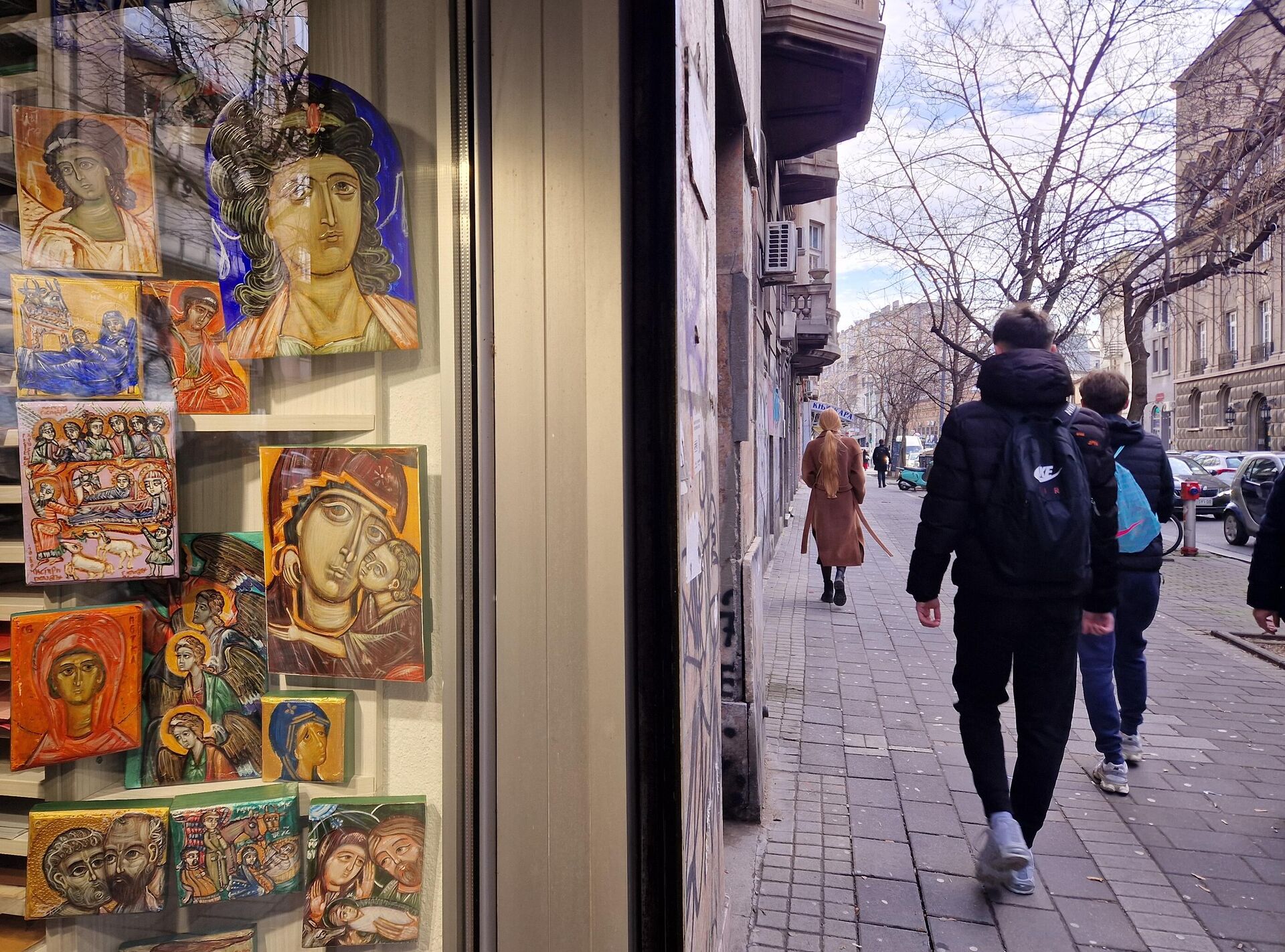 Пролазници неретко комуницирају са иконама Вука Вуковића - Sputnik Србија, 1920, 12.02.2026