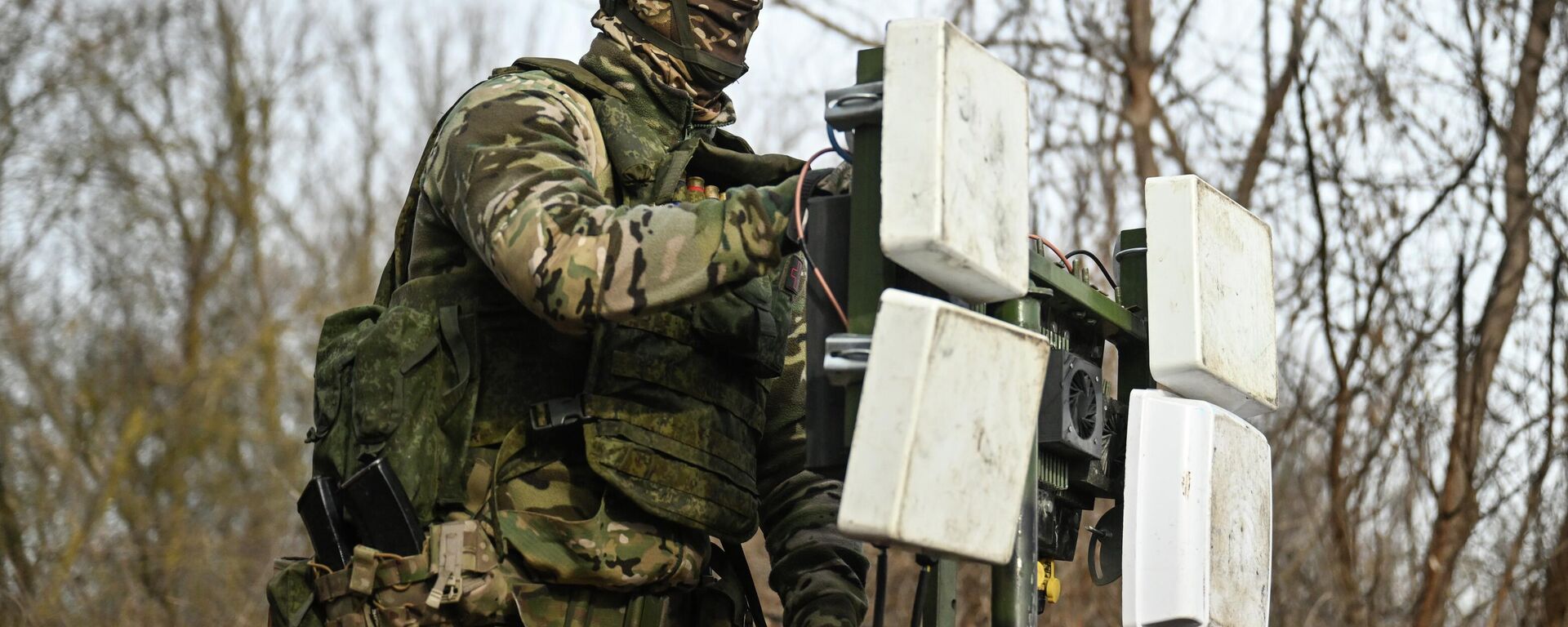Припадник јединице за радиоелектронско ратовање у зони СВО - Sputnik Србија, 1920, 15.02.2026