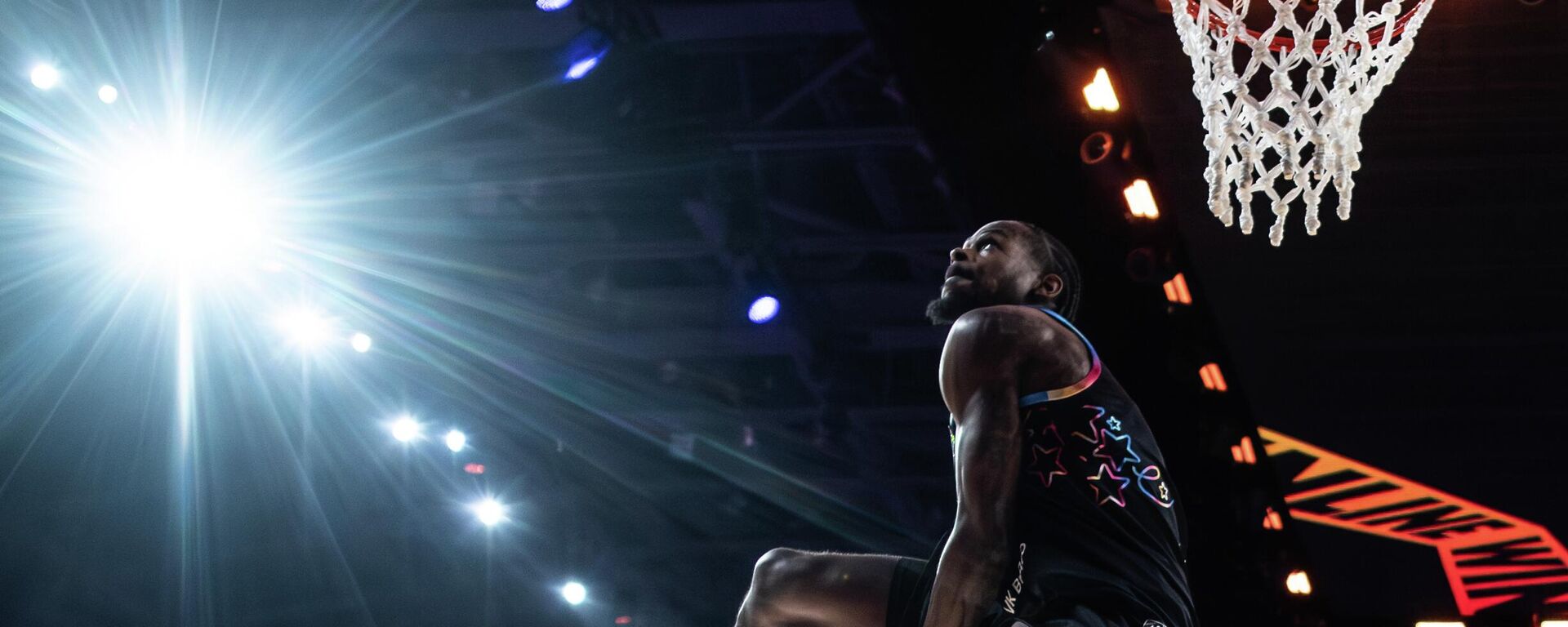 Тај Бруер - Sputnik Србија, 1920, 16.02.2026