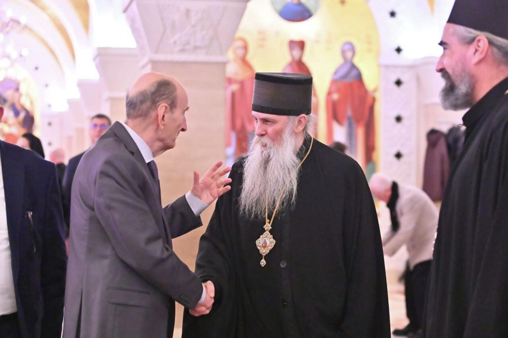 Episkop Jovan Ćulibrk i pesnik Miroslav Maksimović - Sputnik Srbija, 1920, 18.02.2026