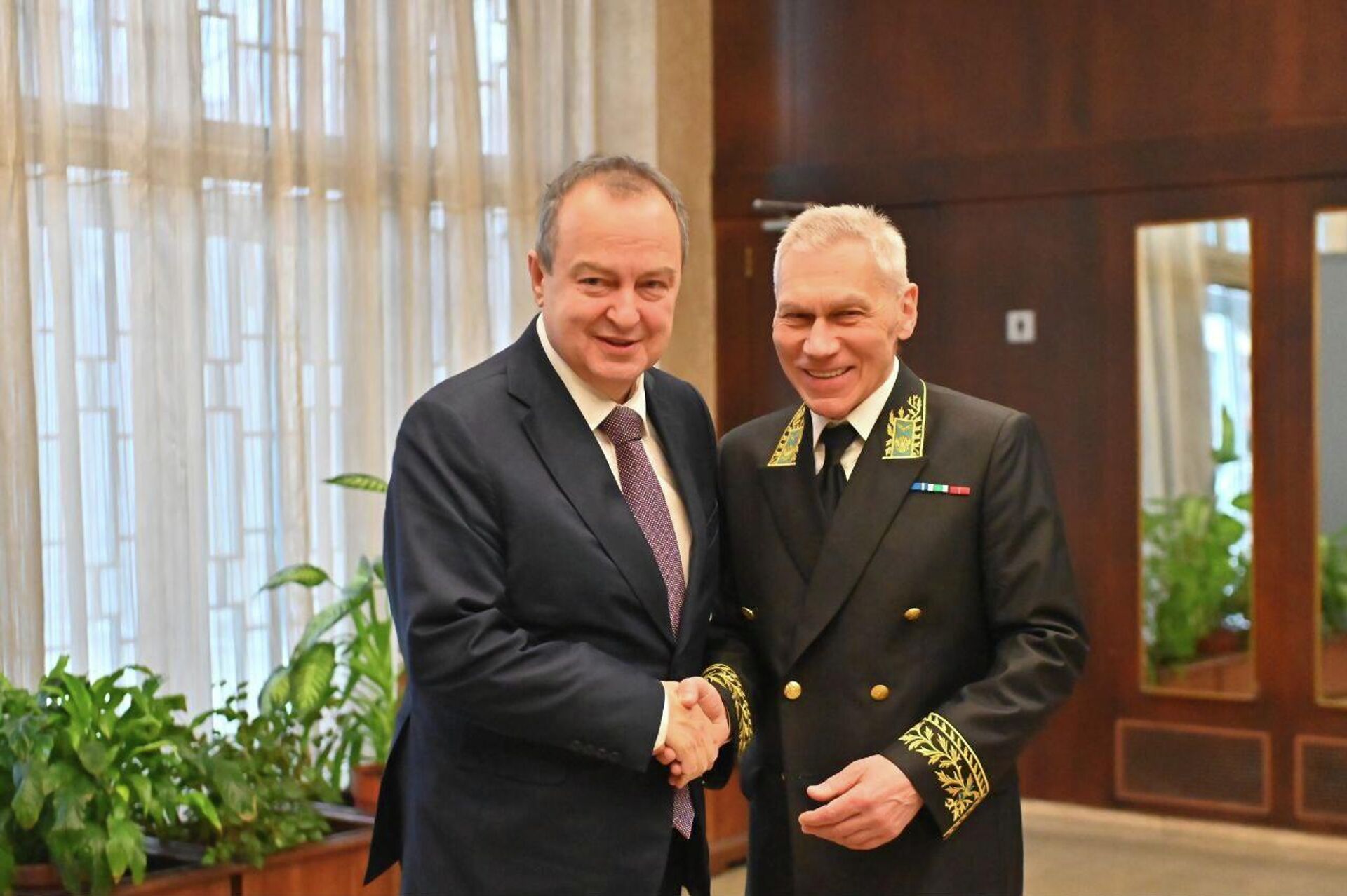 Ивица Дачић и Александар Боцан-Харченко на прослави Дана браниоца Отаџбине у амбасади Руске Федерације у Београду - Sputnik Србија, 1920, 20.02.2026