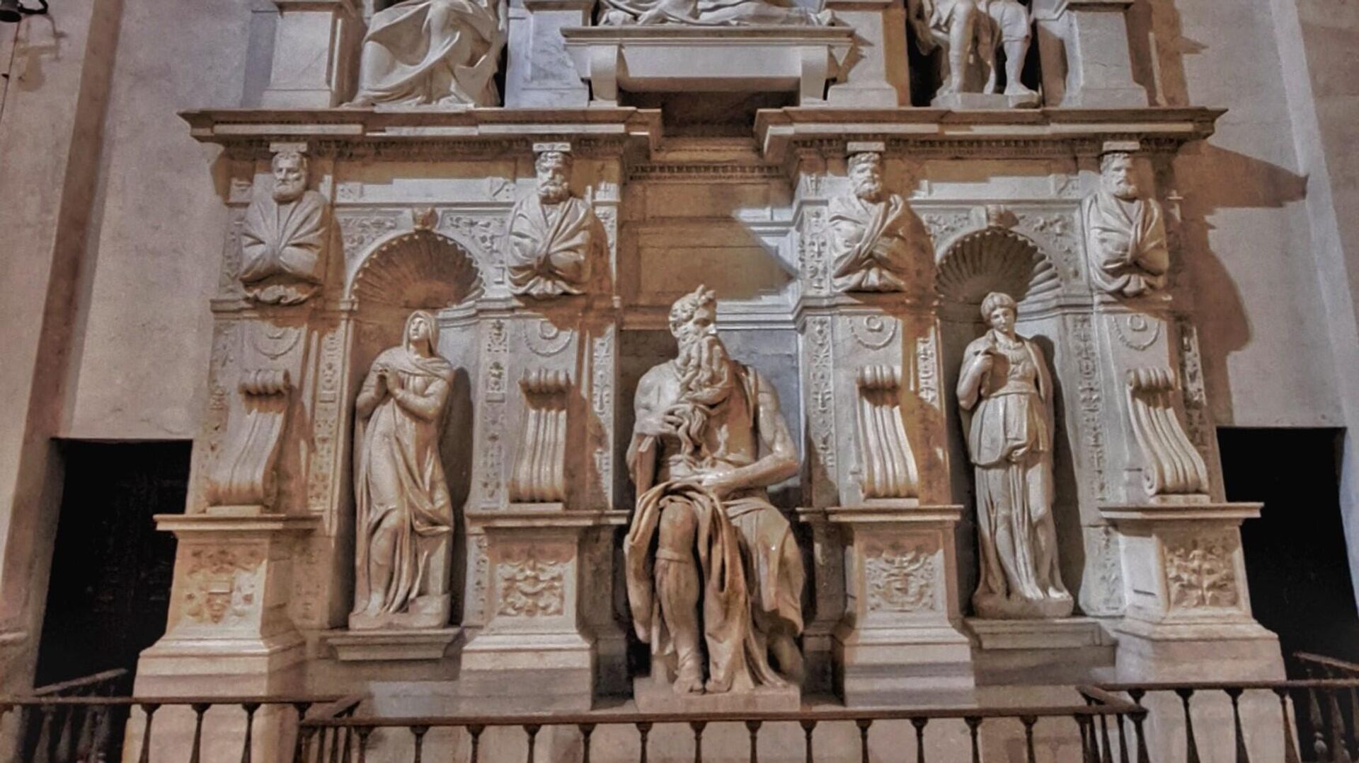 Микеланђелов Мојсије у Риму Микеланђелов Мојсије у Риму - Sputnik Србија, 1920, 21.02.2026