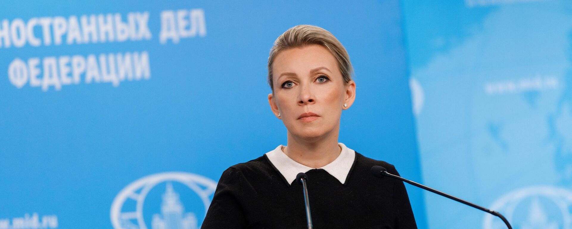 Oficialьnый predstavitelь Ministerstva inostrannыh del Rossii Mariя Zaharova vo vremя brifinga v Moskve - Sputnik Srbija, 1920, 22.02.2026