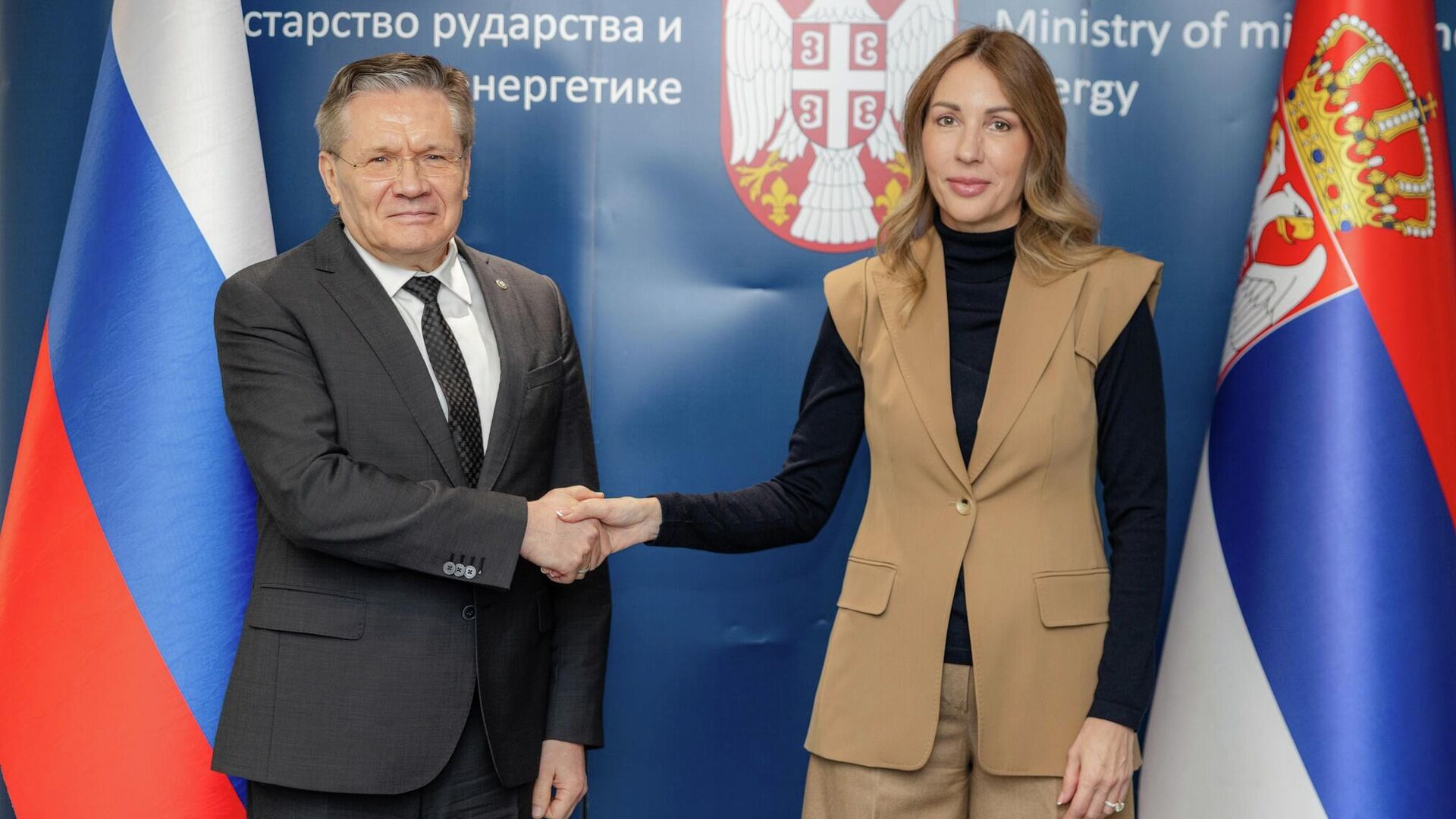 Министар рударства и енергетике Дубравка Ђедовић Хандановић разговарала је са делегацијом руске Државне корпорације „Росатом“ коју је предводио генерални директор Алексеј Лихачов Министар рударства и енергетике Дубравка Ђедовић Хандановић разговарала је са делегацијом руске Државне корпорације „Росатом“ коју је предводио генерални директор Алексеј Лихачов - Sputnik Србија, 1920, 23.02.2026