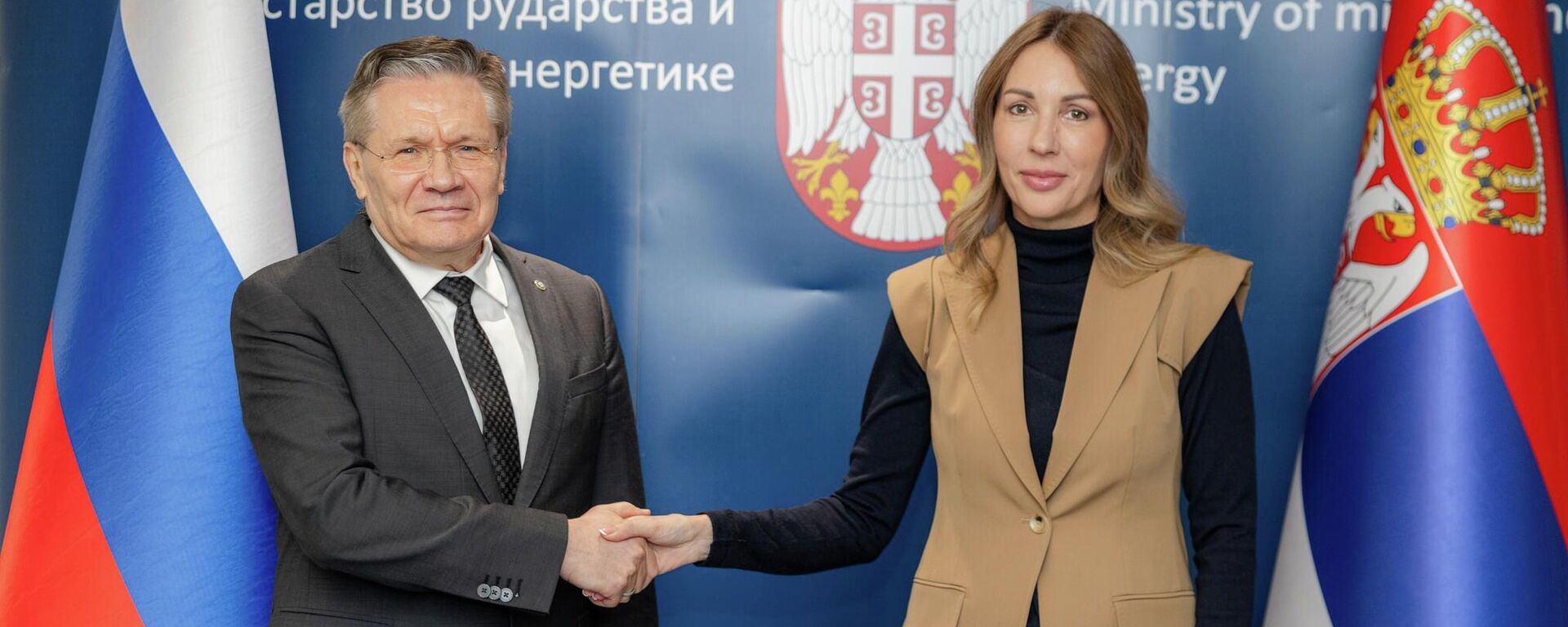 Министар рударства и енергетике Дубравка Ђедовић Хандановић разговарала је са делегацијом руске Државне корпорације „Росатом“ коју је предводио генерални директор Алексеј Лихачов - Sputnik Србија, 1920, 23.02.2026