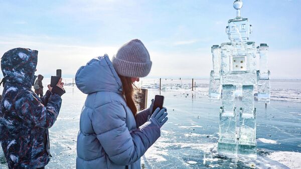 Невероватне скулптуре: Фестивал ледене уметности на Бајкалу /фото/