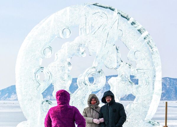 Фестивал укључује и концерте на леду, ватромет и могућност сусрета са локалним уметницима. Фестивал укључује и концерте на леду, ватромет и могућност сусрета са локалним уметницима. - Sputnik Србија