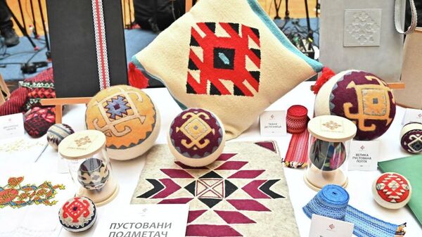 Отворена изложба „Нити државности“ /видео, фото/